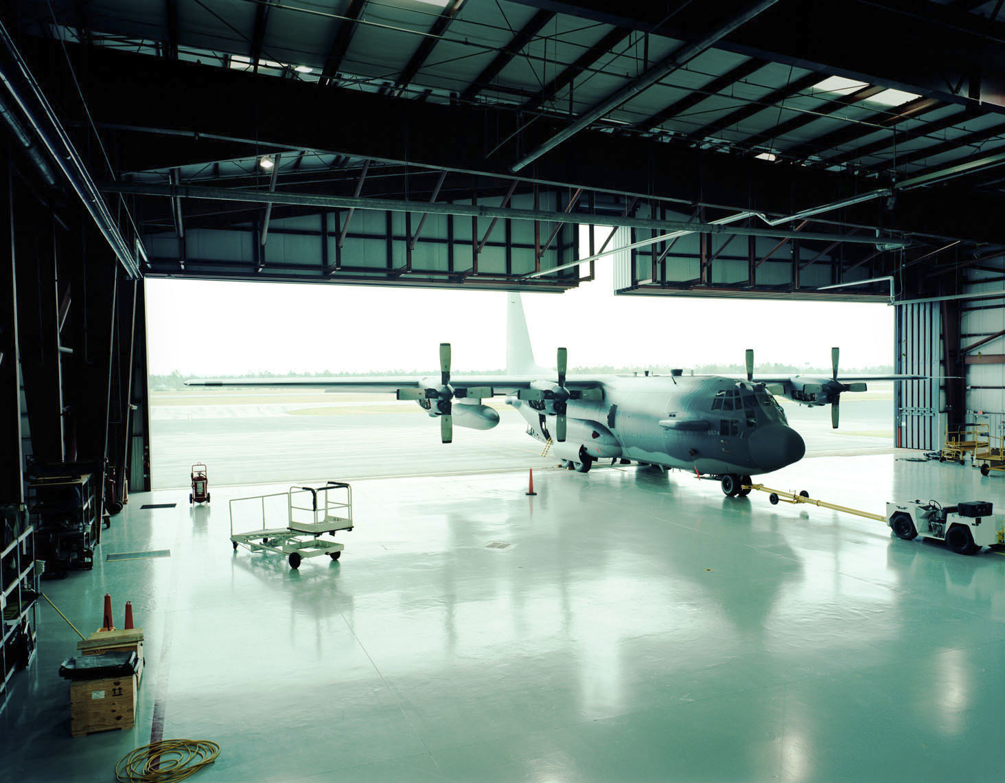 USAF_AC-130U-Spooky-in-AIC-Hangar-DUP .  DC photographer , SF photograper 